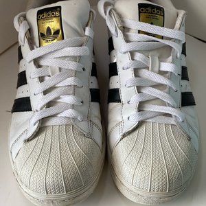 Adidas Superstar men size 8 white/black
